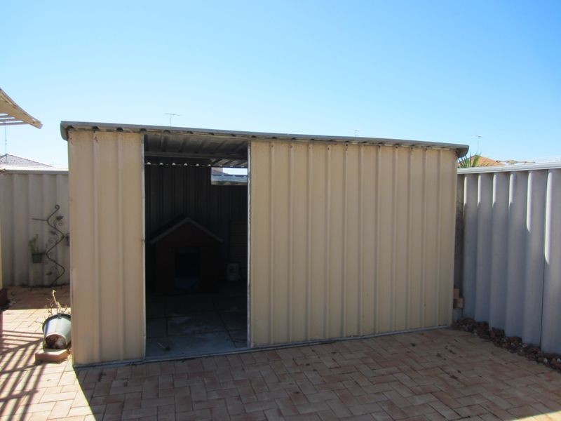 24 Peron Place, San Remo WA 6210