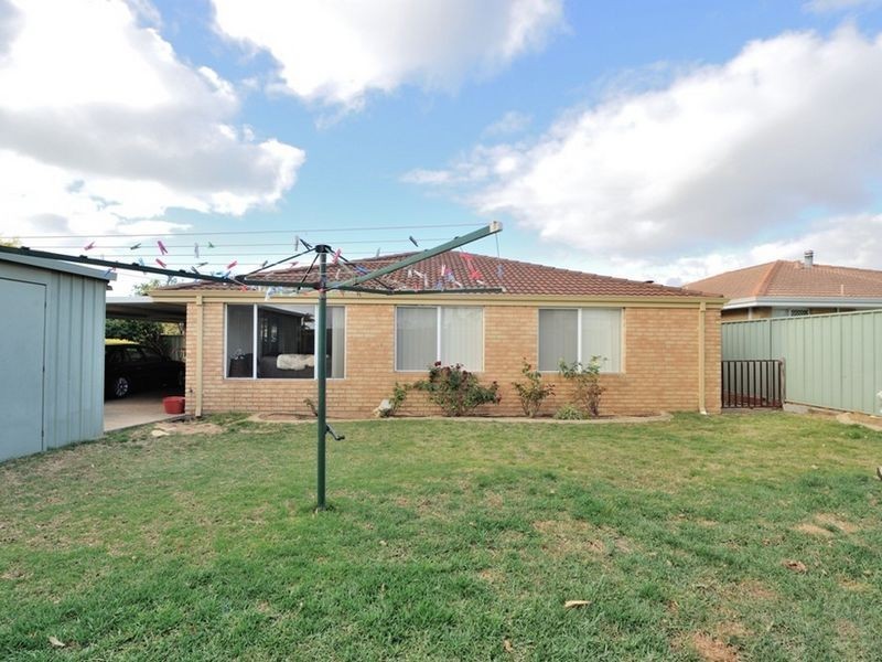 13 La Grange Court, Meadow Springs WA 6210