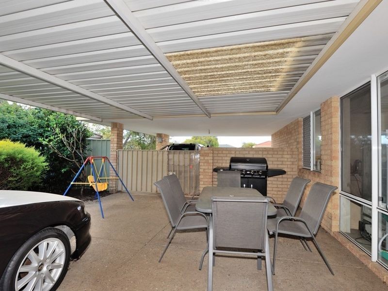 13 La Grange Court, Meadow Springs WA 6210