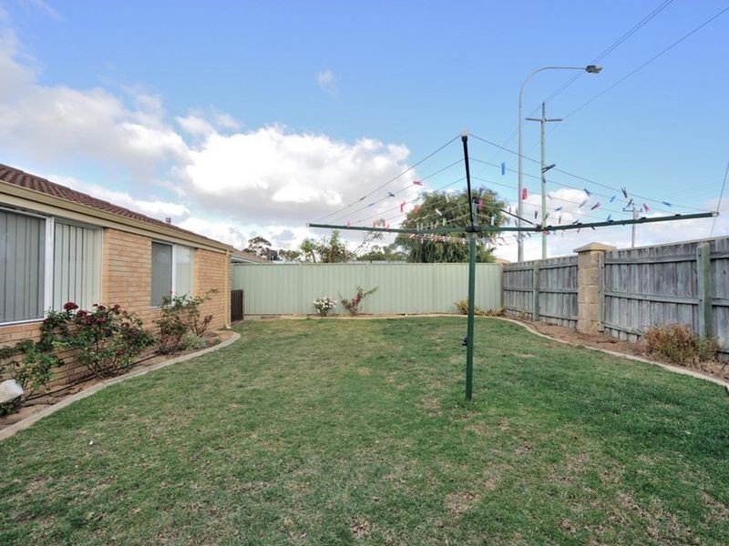 13 La Grange Court, Meadow Springs WA 6210