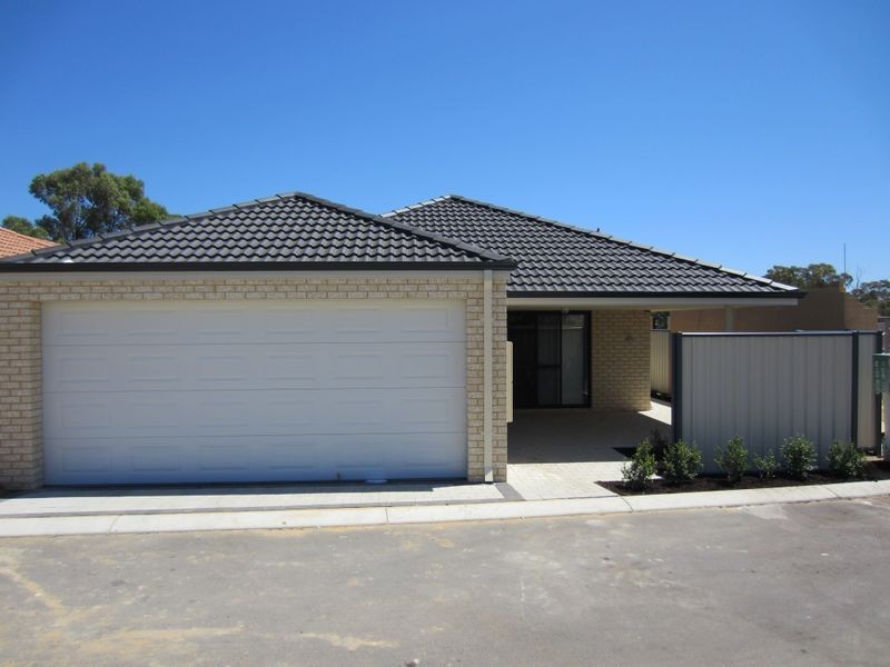 293 Pebble Beach Boulevard, Meadow Springs WA 6210