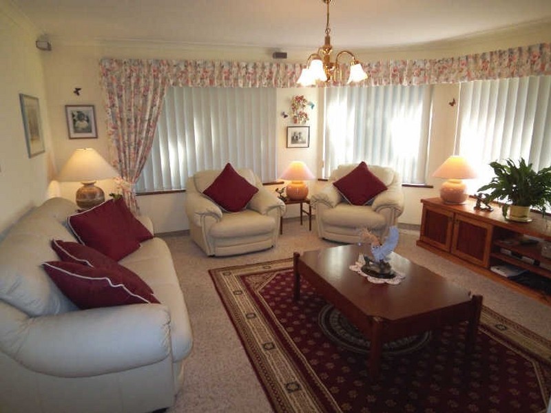 4 Barrow Rise, Greenfields WA 6210