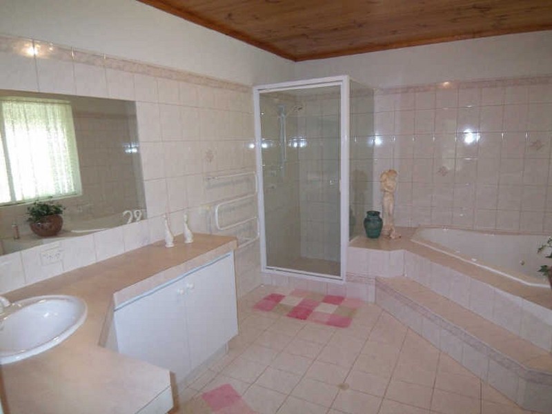 4 Barrow Rise, Greenfields WA 6210