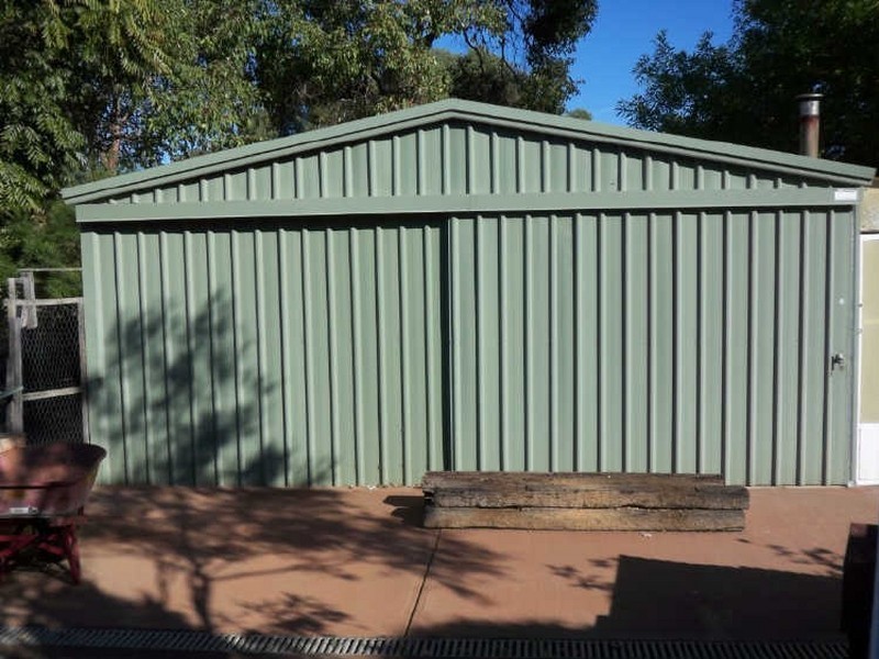 4 Barrow Rise, Greenfields WA 6210