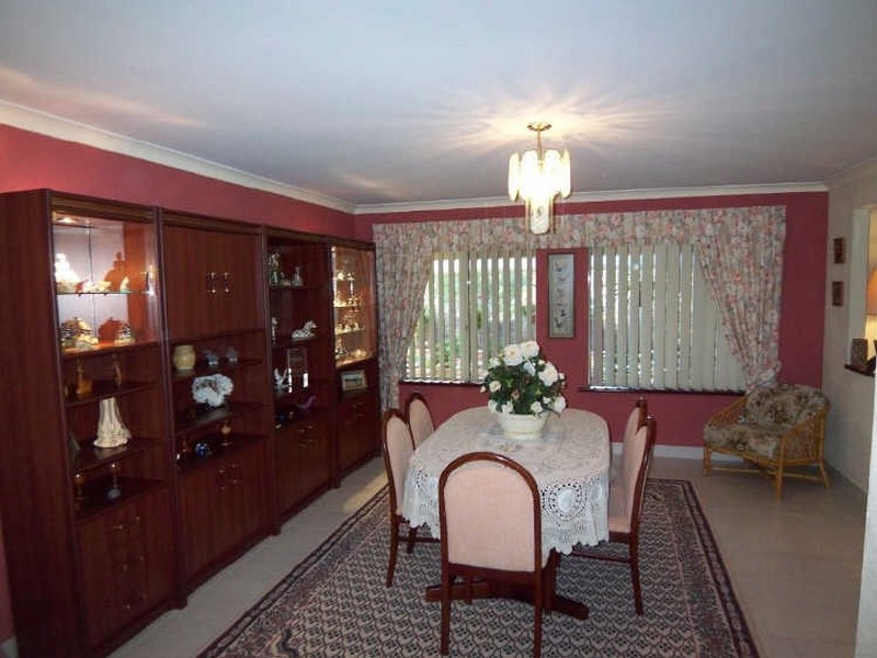 4 Barrow Rise, Greenfields WA 6210