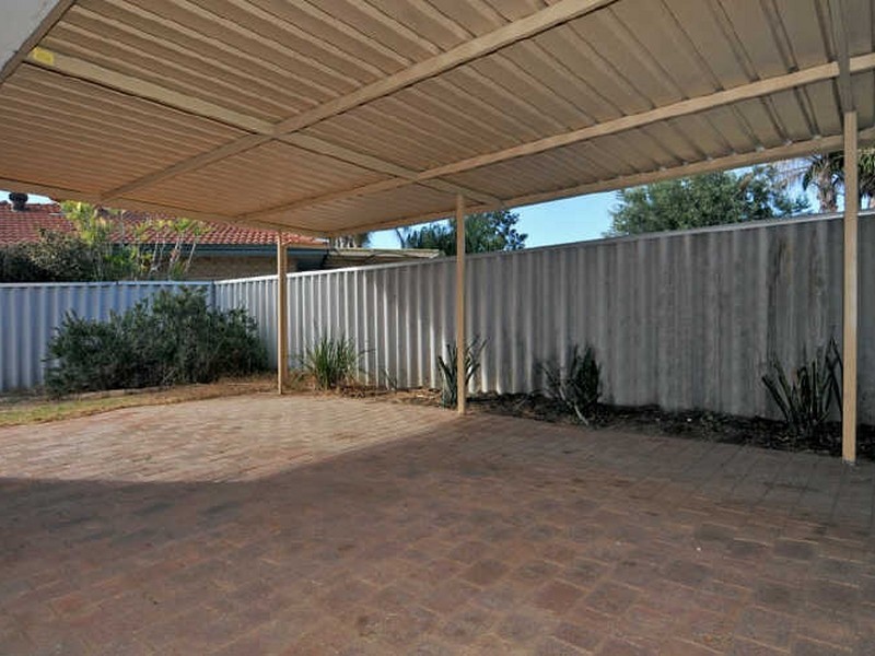 11A Sunningdale Chase, Meadow Springs WA 6210