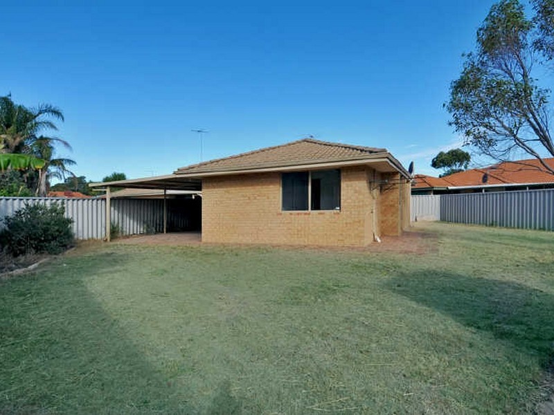 11A Sunningdale Chase, Meadow Springs WA 6210