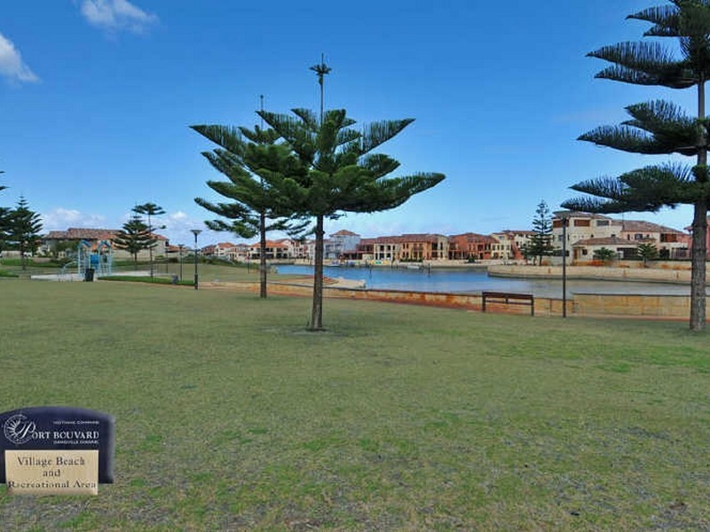 22 Mandjar Lane, Wannanup WA 6210