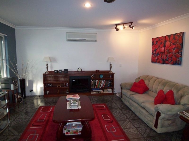 28 Hamilton Way, Barragup WA 6210