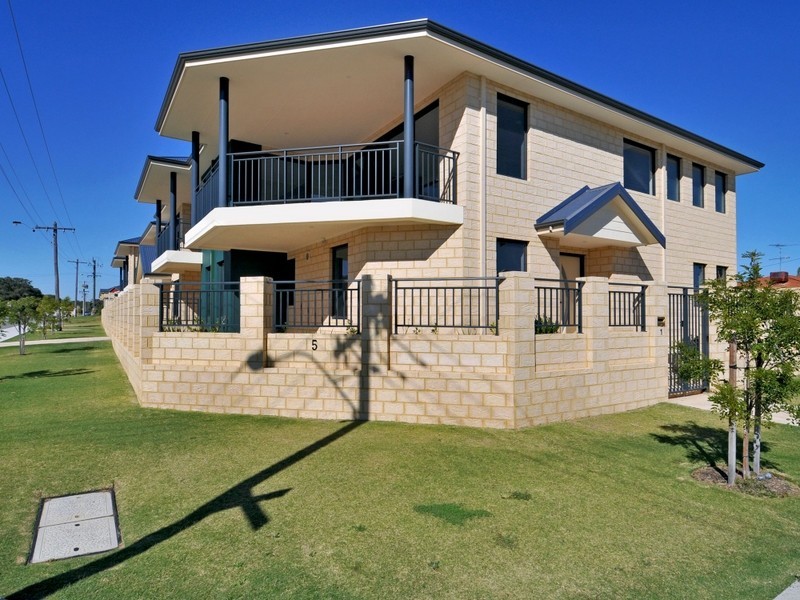1/5 Hackett Street, Mandurah WA 6210