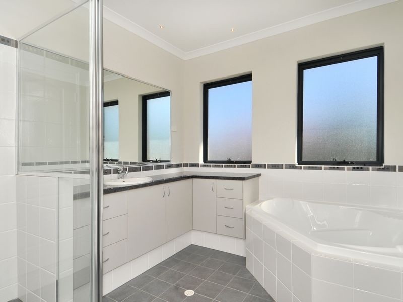 1/5 Hackett Street, Mandurah WA 6210