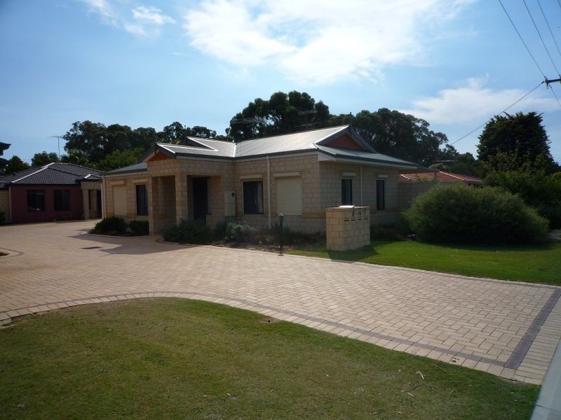 4/8 Moat Street, Mandurah WA 6210
