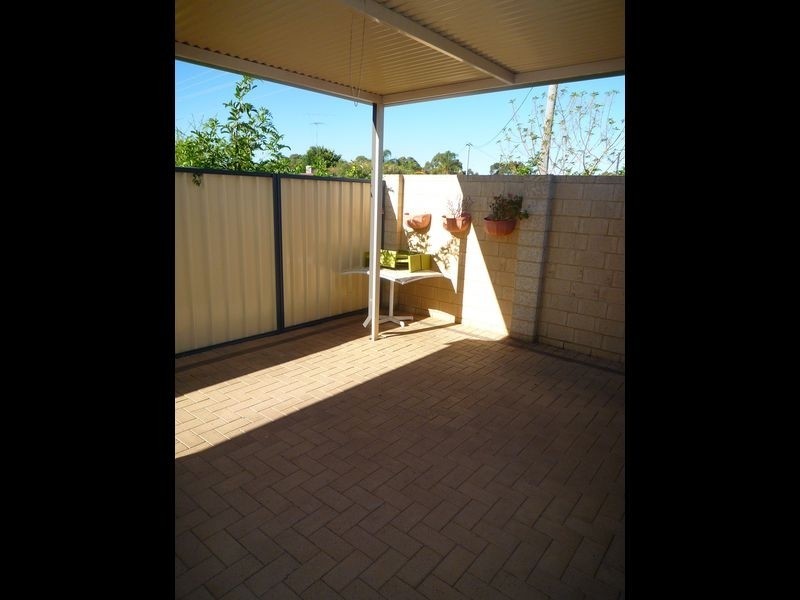 4/8 Moat Street, Mandurah WA 6210