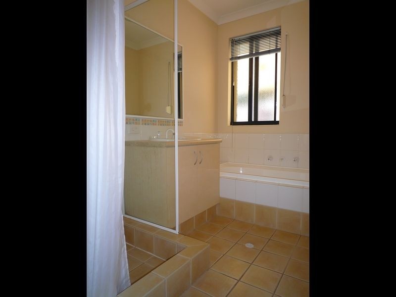 4/8 Moat Street, Mandurah WA 6210