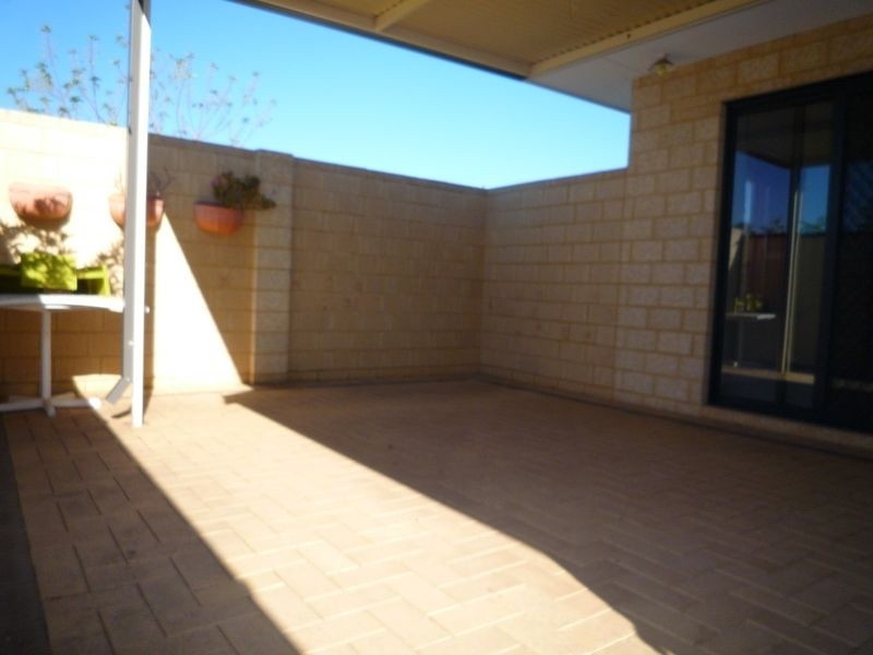 4/8 Moat Street, Mandurah WA 6210