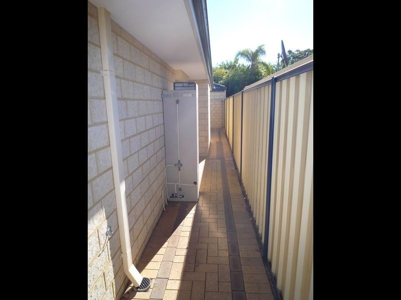 4/8 Moat Street, Mandurah WA 6210