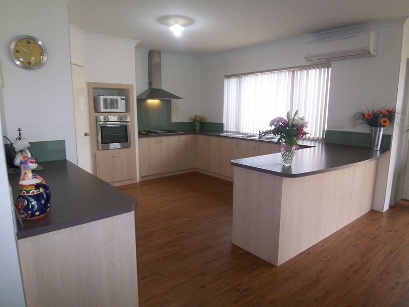 10 Jester Parkway, Meadow Springs WA 6210