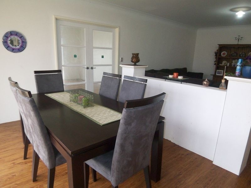 10 Jester Parkway, Meadow Springs WA 6210