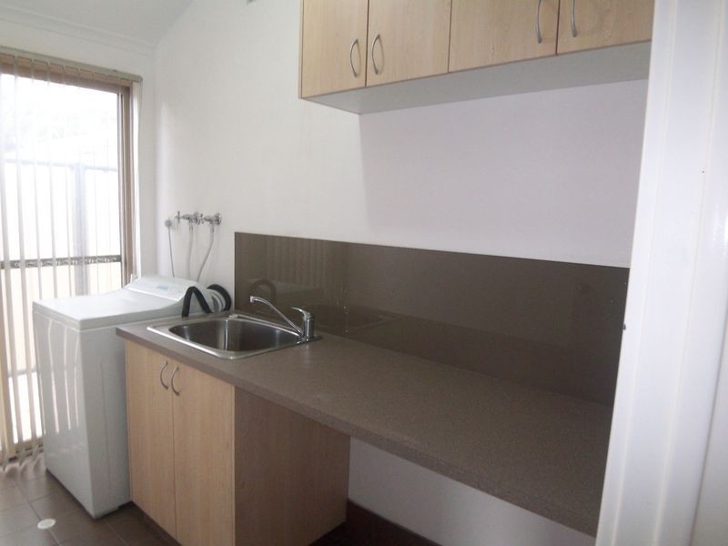 10 Jester Parkway, Meadow Springs WA 6210