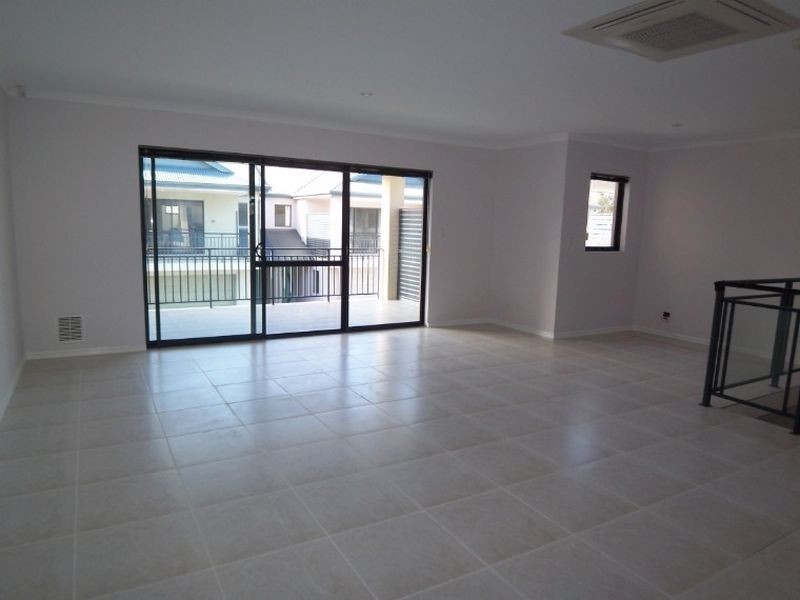 3/28 Davey Street, Mandurah WA 6210