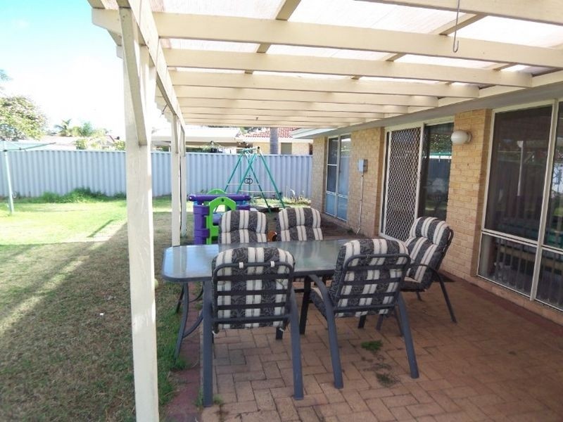 12 Dior Place, Greenfields WA 6210