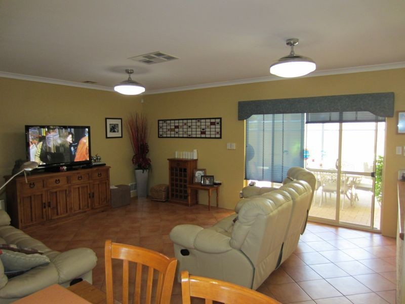 3 Vlamingh Gate, Dudley Park WA 6210