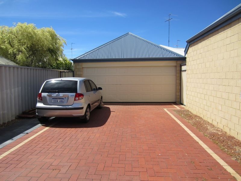 3 Vlamingh Gate, Dudley Park WA 6210