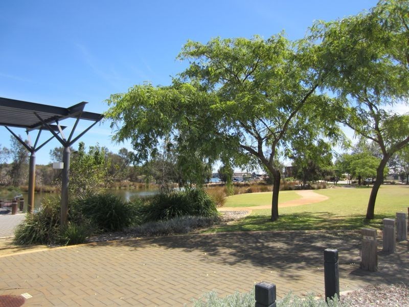 3 Vlamingh Gate, Dudley Park WA 6210