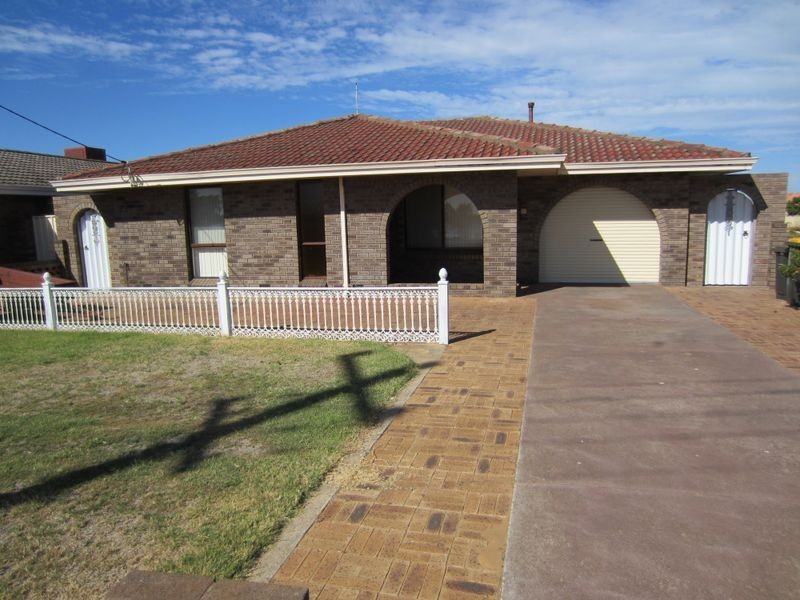 14 Wellya Crescent, South Yunderup WA 6208
