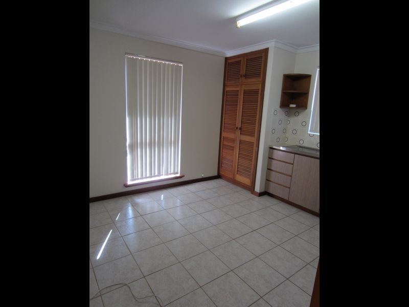 14 Wellya Crescent, South Yunderup WA 6208