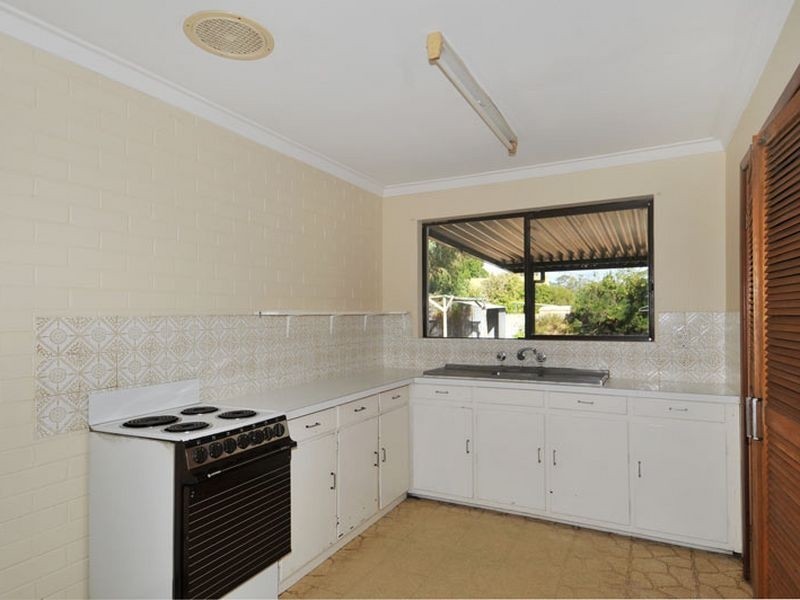 19 Roy Road, Coodanup WA 6210