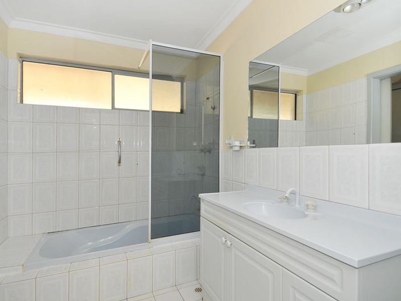 19 Roy Road, Coodanup WA 6210