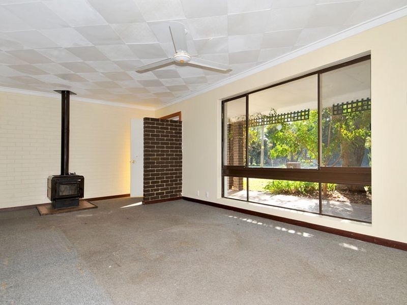 19 Roy Road, Coodanup WA 6210