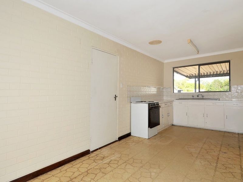 19 Roy Road, Coodanup WA 6210