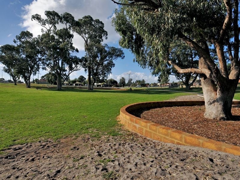 1/27 Service Street, Mandurah WA 6210