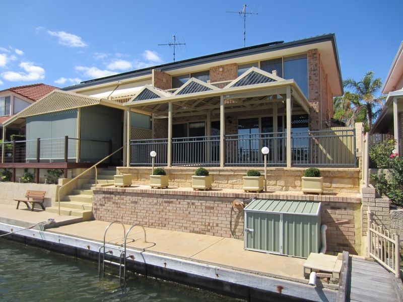 11a Donnelly Gardens, Dudley Park WA 6210