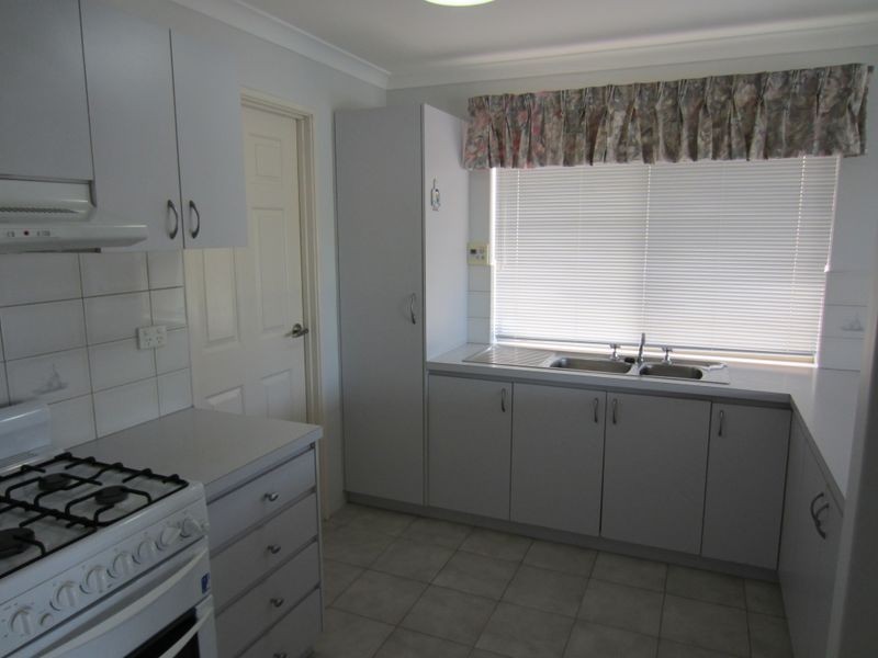 11a Donnelly Gardens, Dudley Park WA 6210