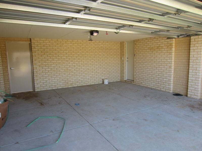 12 Highcliffe Circle, Lakelands WA 6180