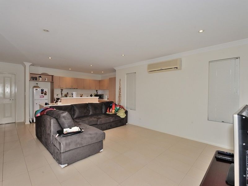 11 Zamia Loop, Falcon WA 6210
