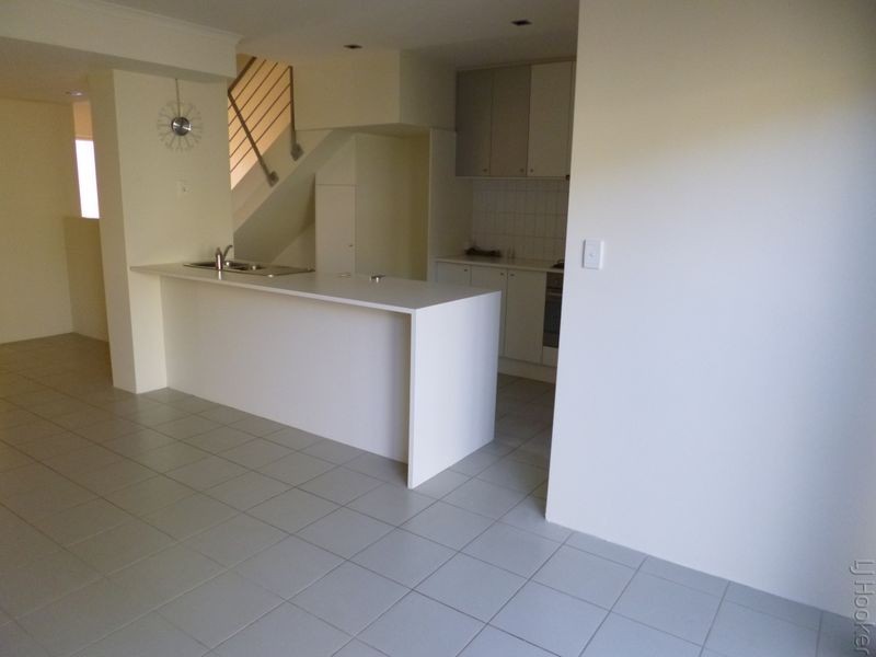 40/1 Mariners Cove Drive, Dudley Park WA 6210