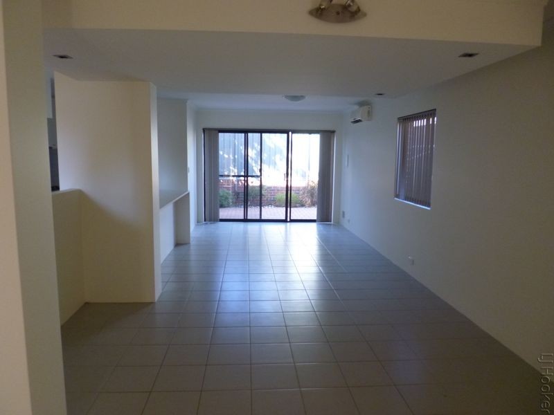 40/1 Mariners Cove Drive, Dudley Park WA 6210