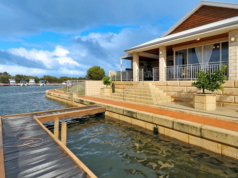 41 Erins Isle, Dudley Park WA 6210