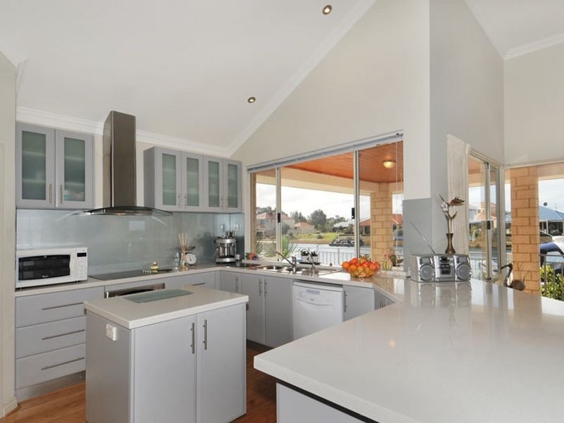 41 Erins Isle, Dudley Park WA 6210