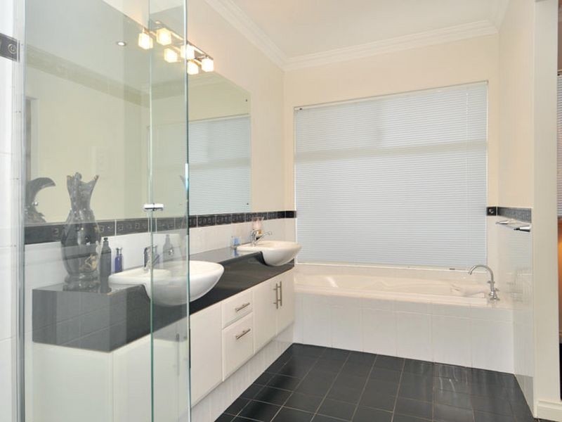 41 Erins Isle, Dudley Park WA 6210