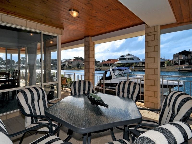 41 Erins Isle, Dudley Park WA 6210