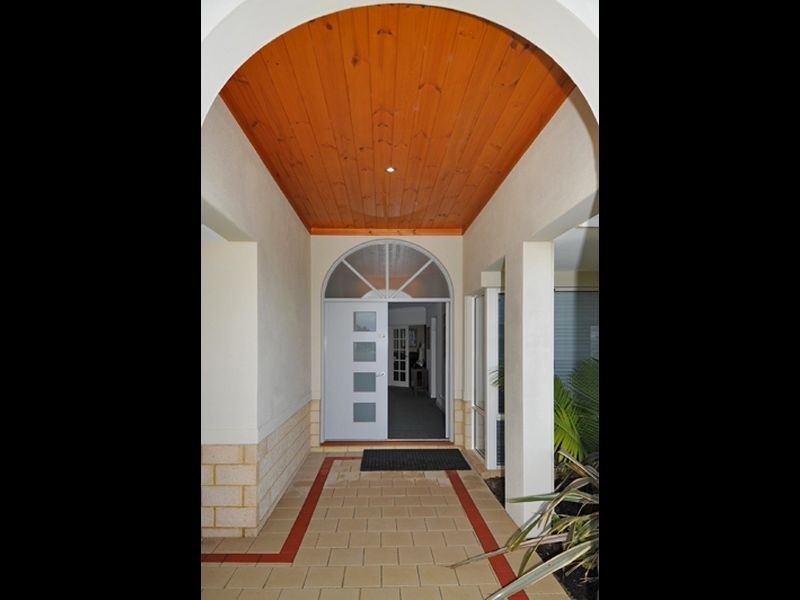 41 Erins Isle, Dudley Park WA 6210