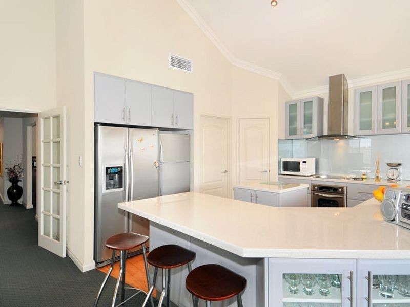 41 Erins Isle, Dudley Park WA 6210