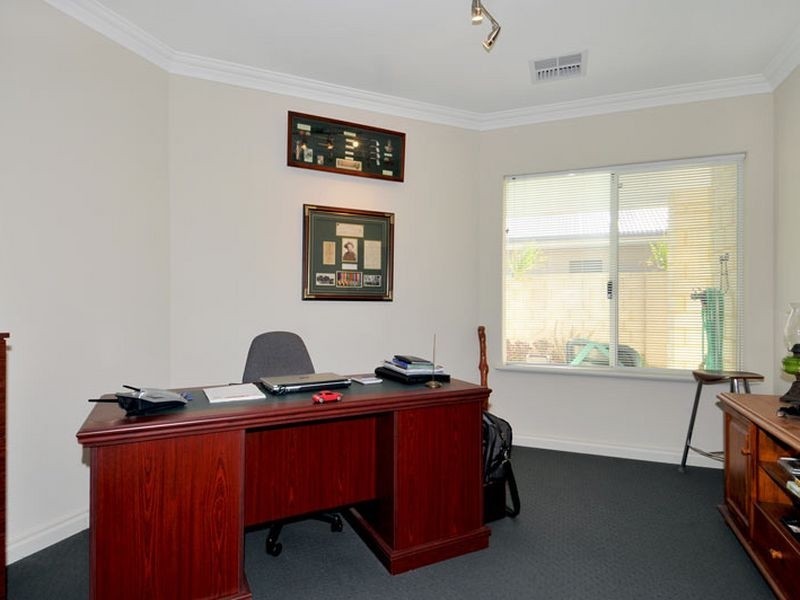 41 Erins Isle, Dudley Park WA 6210