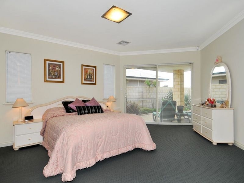 41 Erins Isle, Dudley Park WA 6210