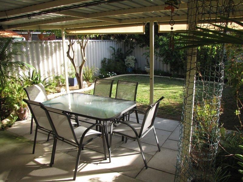 1/2 Hobley Street, Mandurah WA 6210